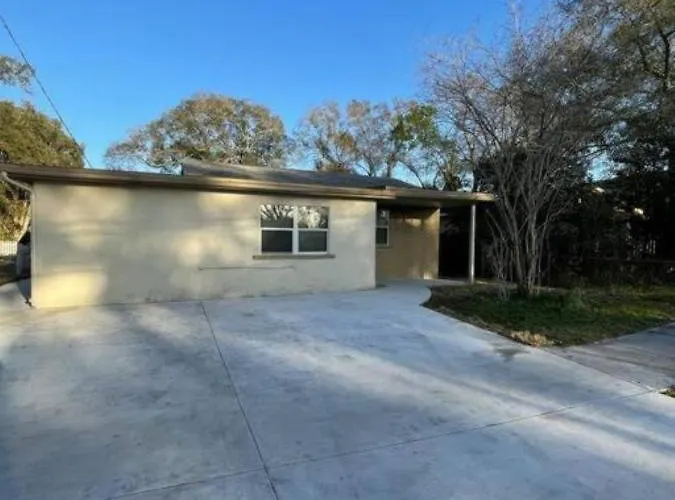 Cheerful Home Minutes From The Airport And Raymond James Stadium!
