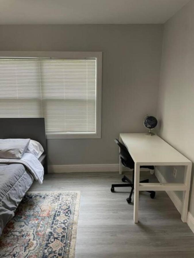 Holiday home Cheerful Minutes From The Airport And Raymond James Stadium! Tampa